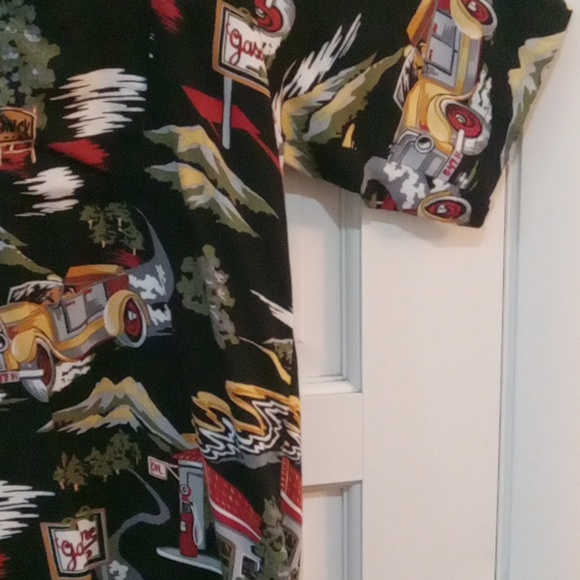 Vintage Cars & Gas Stations Printed Black Men's Short Sleeve Comfy Shirt Size XL - Picture 7 of 9